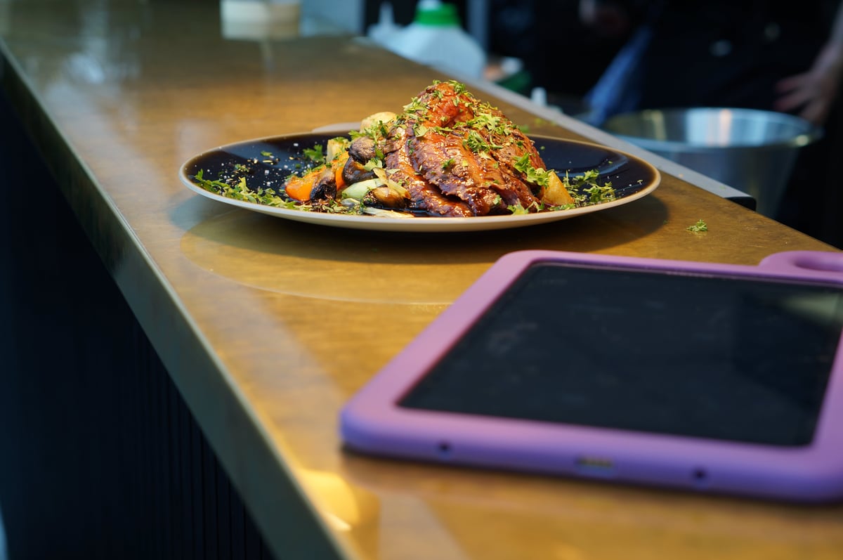 Improving kid-friendly dining at Chico's restaurant with Hublet